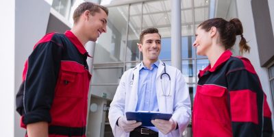 Ukážka pracovnej zdravotnej služby pre firmy – zamestnanci pred preventívnou prehliadkou